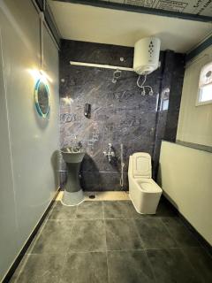 Sandy Skydeck a private terrace suite with AC and BBQ Grill - 3