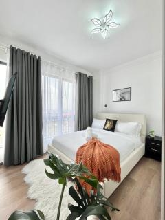 Smart elegant three bedroom apartment with swimming pool fully equipped gym children playground and great breathtaking views - 5