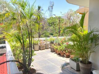 White Villa Guest House - 2