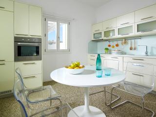 Ninos Houses - Provatas - 2