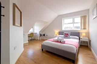 2nd Floor Town Centre Apt with FREE Parking - 7