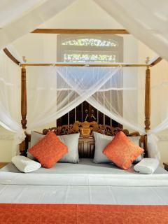 The Ridge Colonial Villa - 1