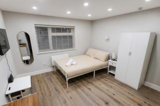 3 Central London Studios near Shoreditch - 2
