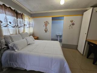 TURFLOOP guest house - 2