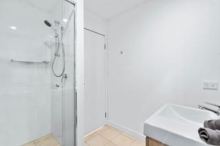 Laguna Apartments - Free Park Pool & Gym - 1