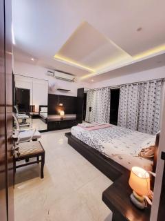 Room lux in the premium apartments Black Orchid - 2