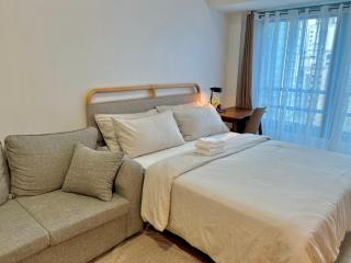 Studio in Eastwood City with Free Pool, Parking & Netflix - 4