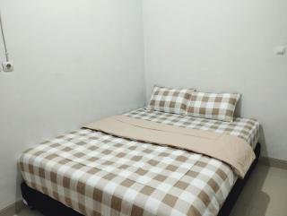 Surabaya Homestay Golden Rose Juanda - 5