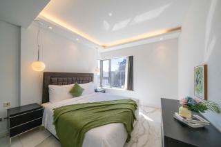 Comfortable 2BR Apartment Steps from Xujiahui Metro - 0