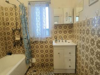 Affordable Queen Room in Earlwood - EW5 - 3