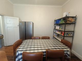 Affordable Queen Room in Earlwood - EW5 - 2
