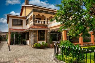 Leafy Park Villa - 2