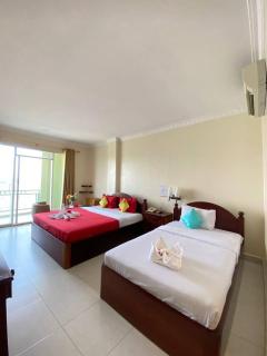 Four Rivers Hotel - 8