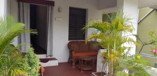 White Villa Guest House - 8