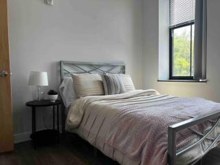 5BR 2BA , Sleeps 10, Downtown , Near PPAC - 6