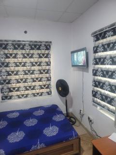 da vics hotel rooms airport pickup available - 0