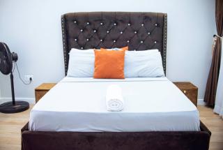 Stylish Lekki Phase 1 1BR Flat 24/7 Power - 8