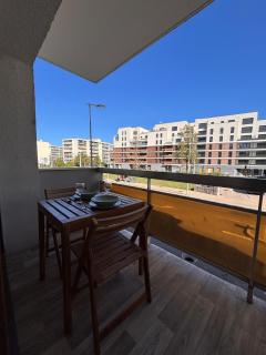 La Suite - tram access and private parking - 1