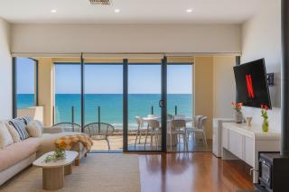 Henley Beachfront Luxury Home With Sauna Just 200m From Henley Square! - 1