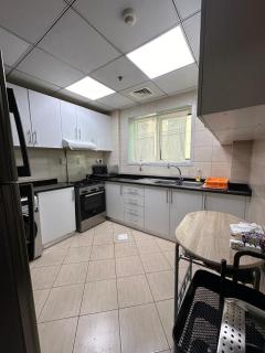 Big flat 3 bedrooms, in floor 15 full service - Sharjah - 1
