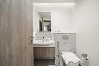 FIRST CLASS 1BR Majestic Marina Views - 9