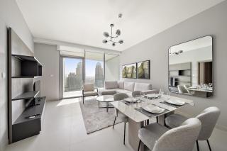 FIRST CLASS 1BR Majestic Marina Views - 2