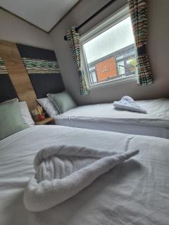 Luxury Lodge Escape - 4
