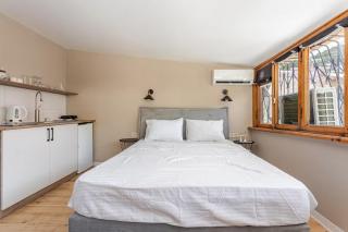 One-Bedroom Apartment in Old Tbilisi - 0