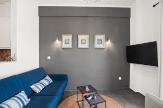 Luxury 2BR Penthouse Marina & Sea Views - 2