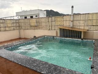 BAGEECHA GHAR - Netflix & Chill, Garden, Terrace Pool Palace Views - 9