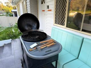 Fairyland Getaway- at Central Coast with XXXL hot Jacuzzi & Fun - Round pool table and Slide bunk bed - 9