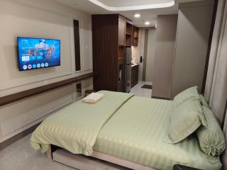 Comfy Studio Apartemen Bella Tower by ERELYN - 9