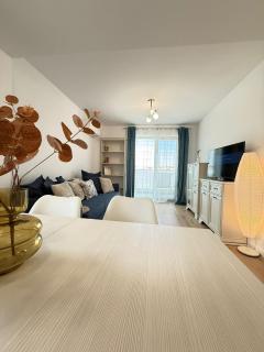 Cathedral Apartment City Center with Parking - 7