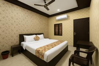 HOTEL SHIVAYY MAJESTIC - BHU Sundarpur Road 3km from KASHI VISHWANATH TEMPLE - 5
