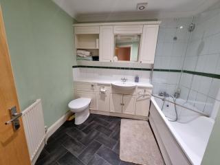 Women Room in The HEART of TowerHill - 1