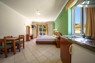 Porto Kalamaki Hotel - 9