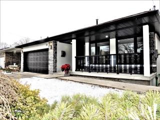 iResidence in Toronto - Fantastic Vacation Home with Breakfast - 0