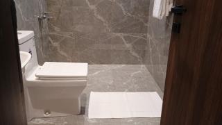 New 1 bedroom prime location - 5