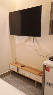 New 1 bedroom prime location - 2