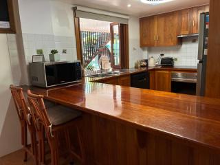 Oasis, in leafy Whitfield. - 7