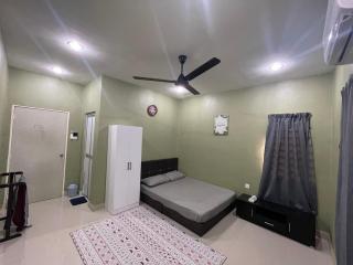 Homestay Farish Pantai Lagenda - 8