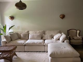 Cozy Garden Flat with Full Kitchen - 0