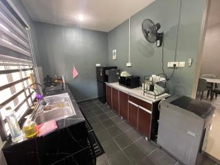 Homestay Farish Pantai Lagenda - 5