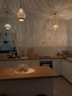 Cozy Garden Flat with Full Kitchen - 3
