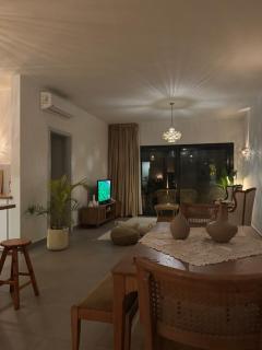 Cozy Garden Flat with Full Kitchen - 2