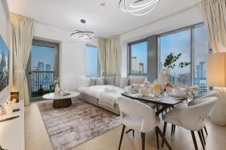FIRST CLASS 2BR Burj Views & Classy Comfort - 9