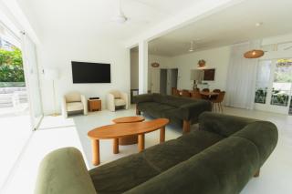 Beautiful beachfront villa with lagoon view - 3