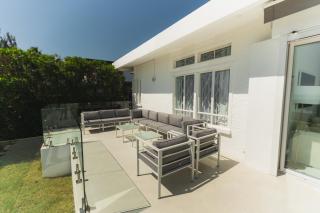 Beautiful beachfront villa with lagoon view - 6