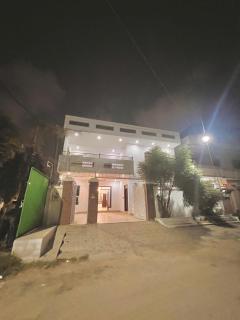 White Palace GUEST House - 9