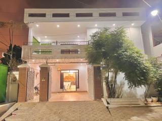 White Palace GUEST House - 5